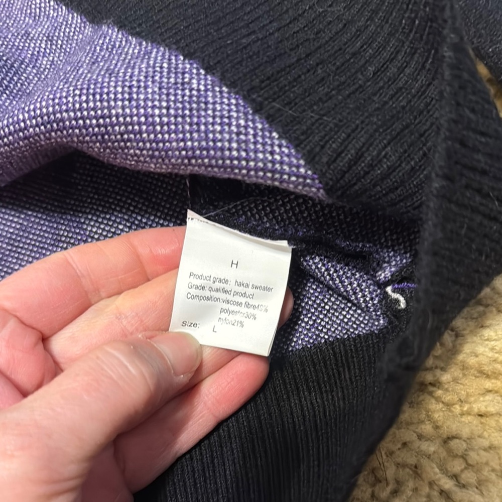 Naruto Black/Purple Sweater size large - Picture 2 of 3